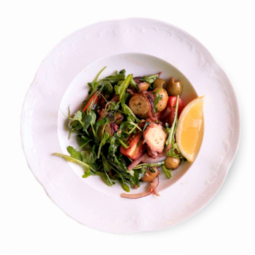Ижевск Теплый салат с осьминогом и картофелем